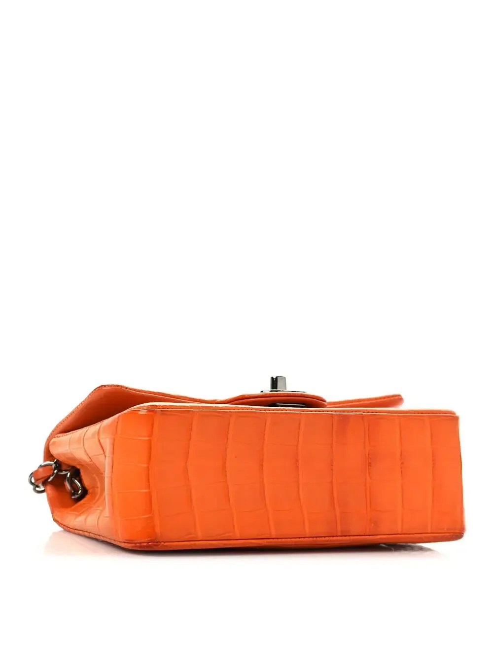 CHANEL vibrant zipper interior